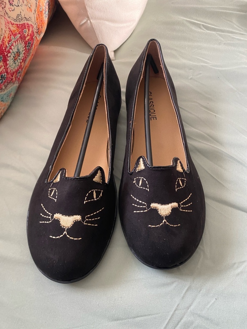 Classic Black Cat Embroidered Slip-On Loafers - Women